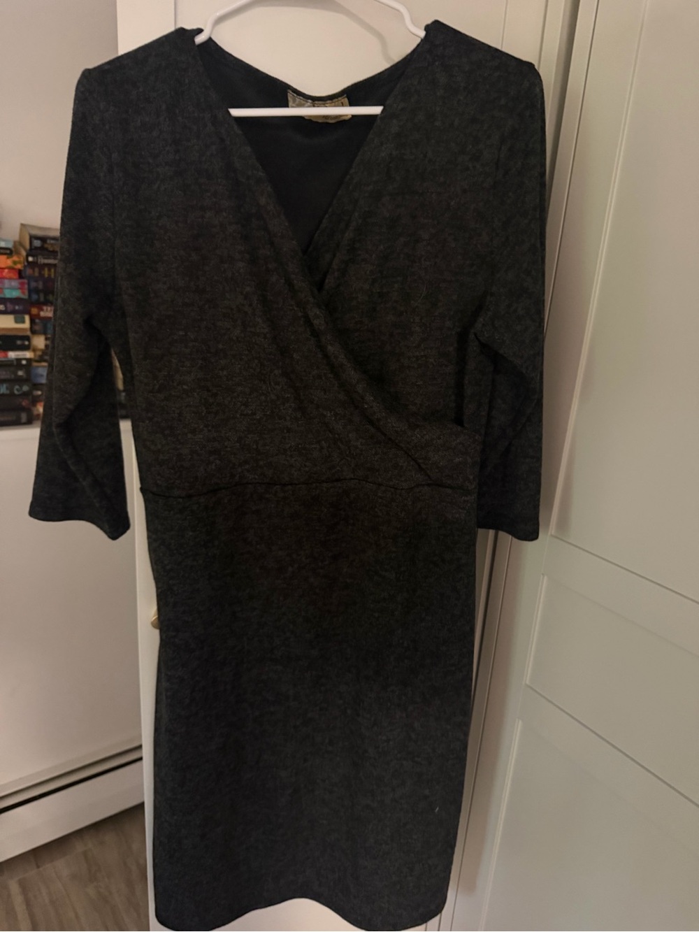 Hybrid & company Charcoal Wrap-Style Midi Dress